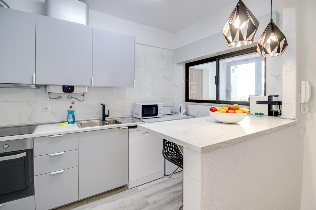 Renovated Oasis Ocean View 1Bd Wi-Fi Beach 3 Min 알부페이라 외부 사진